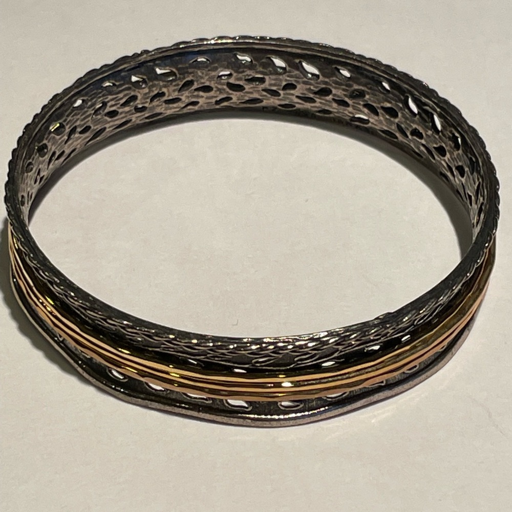 Gorgeous silver and gold bangle bracelet, made in Isreal
